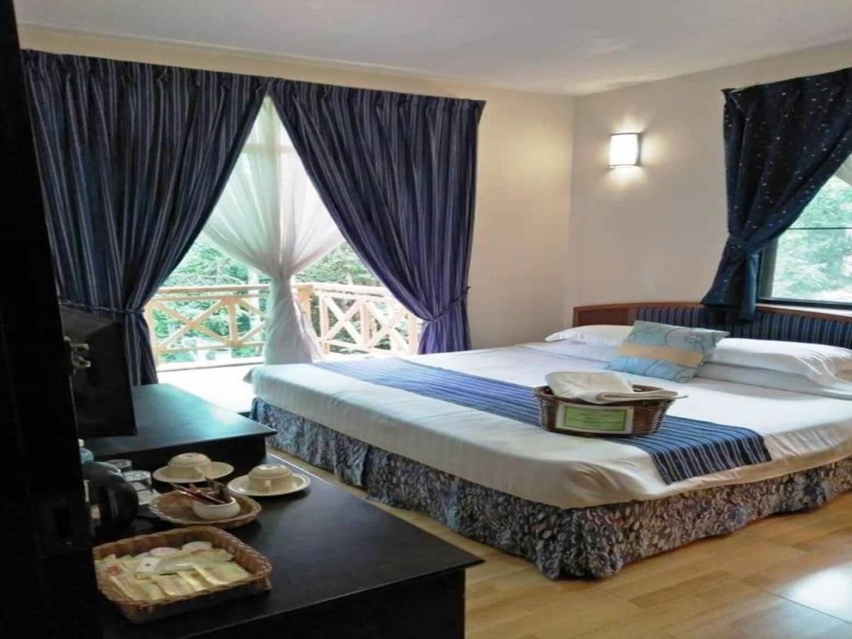 Borneo Tropical Rainforest Resort Miri Esterno foto