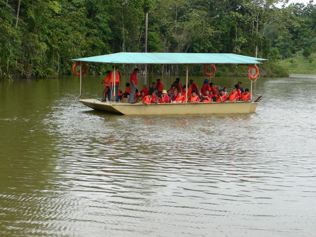 Borneo Tropical Rainforest Resort Miri Esterno foto