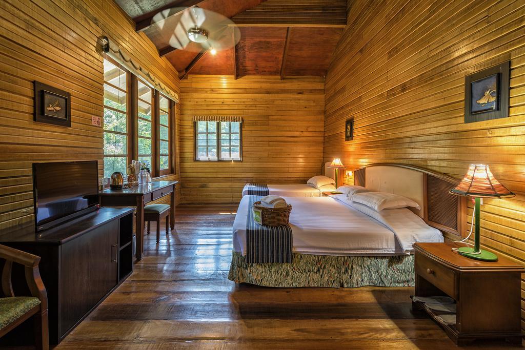 Borneo Tropical Rainforest Resort Miri Esterno foto